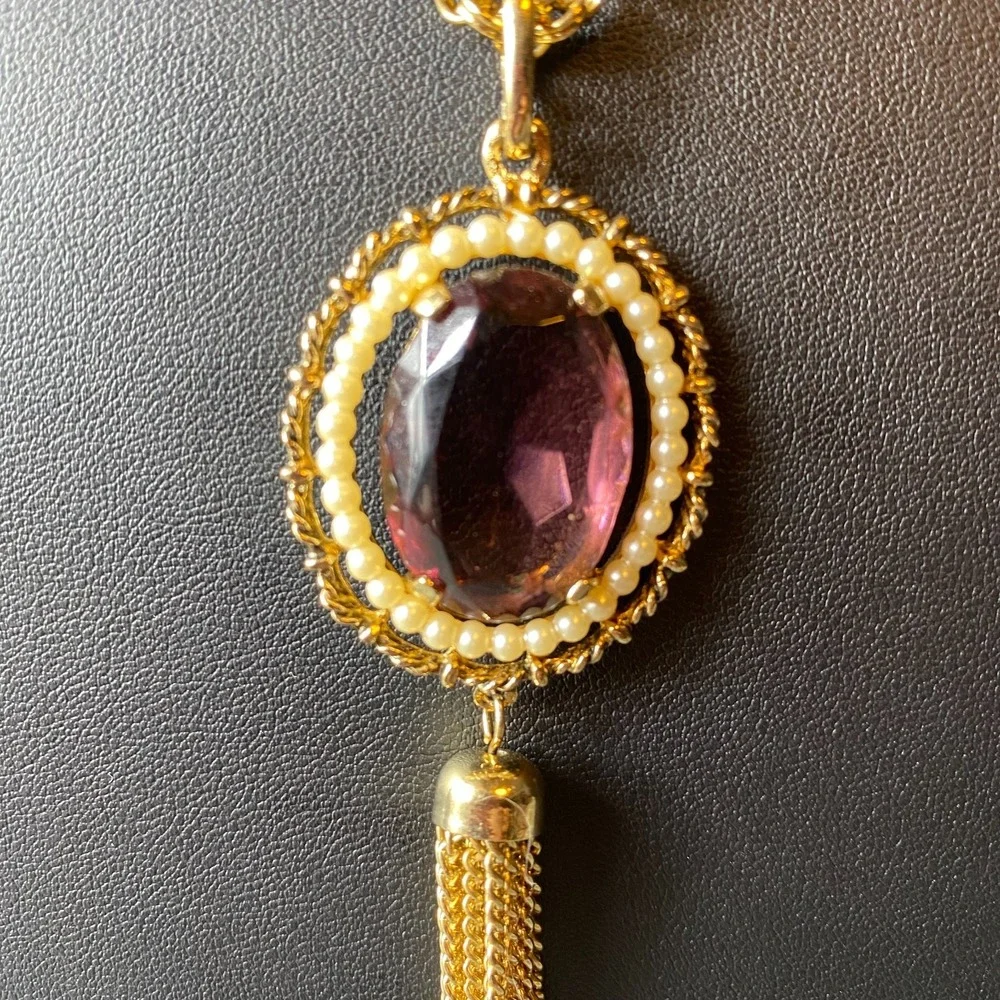 Avon vintage necklace